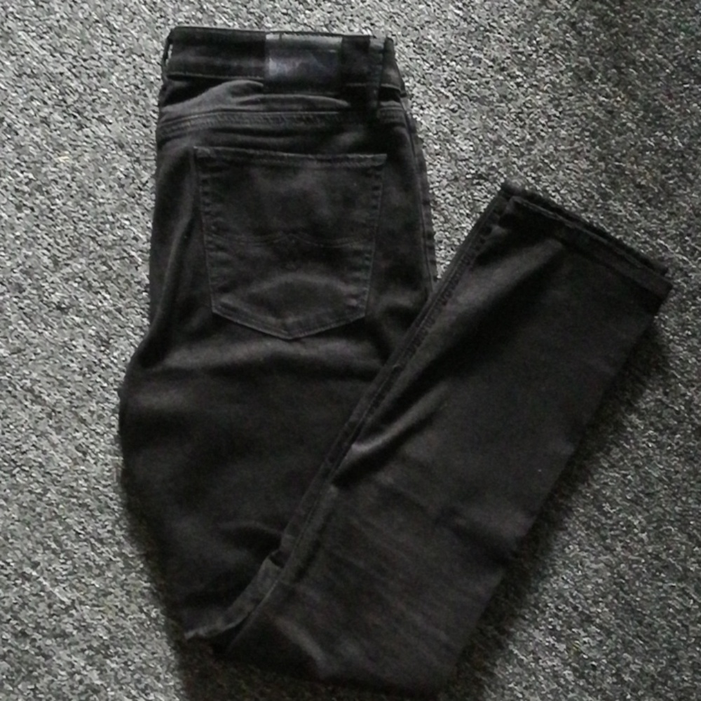 NWOT Lucky Brand black distressed skinny jeans